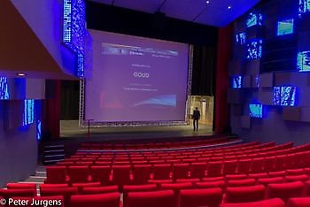 Laatste controle van de zaal Stichting Het Winschoter Stadsjournaal